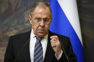 El ministro de Relaciones Exteriores de Rusia Sergey Lavrov en una conferencia de prensa con su homologo de Arabia Saudita el Principe Faisal 9.3.23 EFE